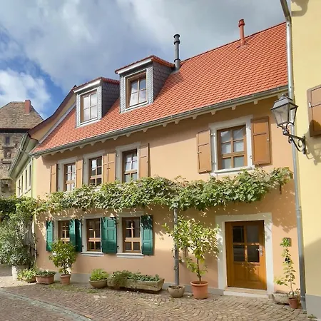Stadthaus Am Zwinger - Altstadt, 3 Dz, 3 Baeder, Kamin, Turmgewoelbe
