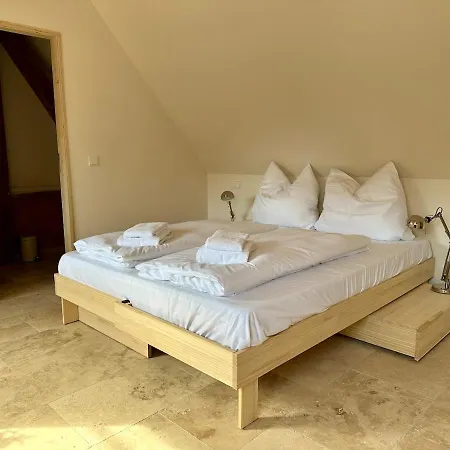 Vakantiehuis Stadthaus Am Zwinger - Altstadt, 3 Dz, 3 Baeder, Kamin, Turmgewoelbe *